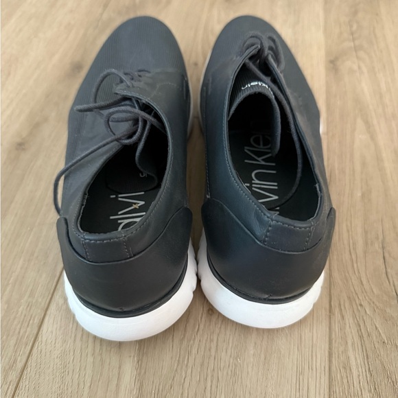 Calvin Klein Men\'s Gray Oxfords sneakers